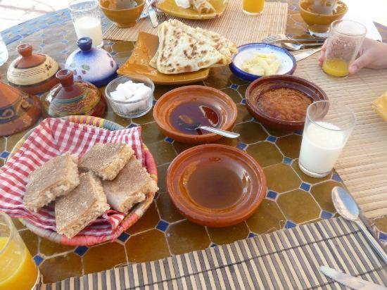 לינה וארוחת בוקר דמנאת Le Petit Jardin מראה חיצוני תמונה