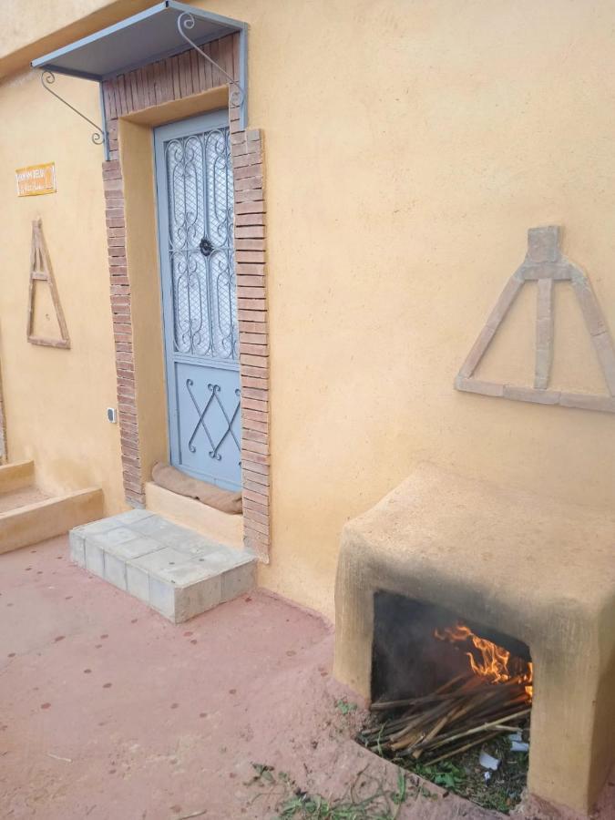 לינה וארוחת בוקר דמנאת Le Petit Jardin מראה חיצוני תמונה