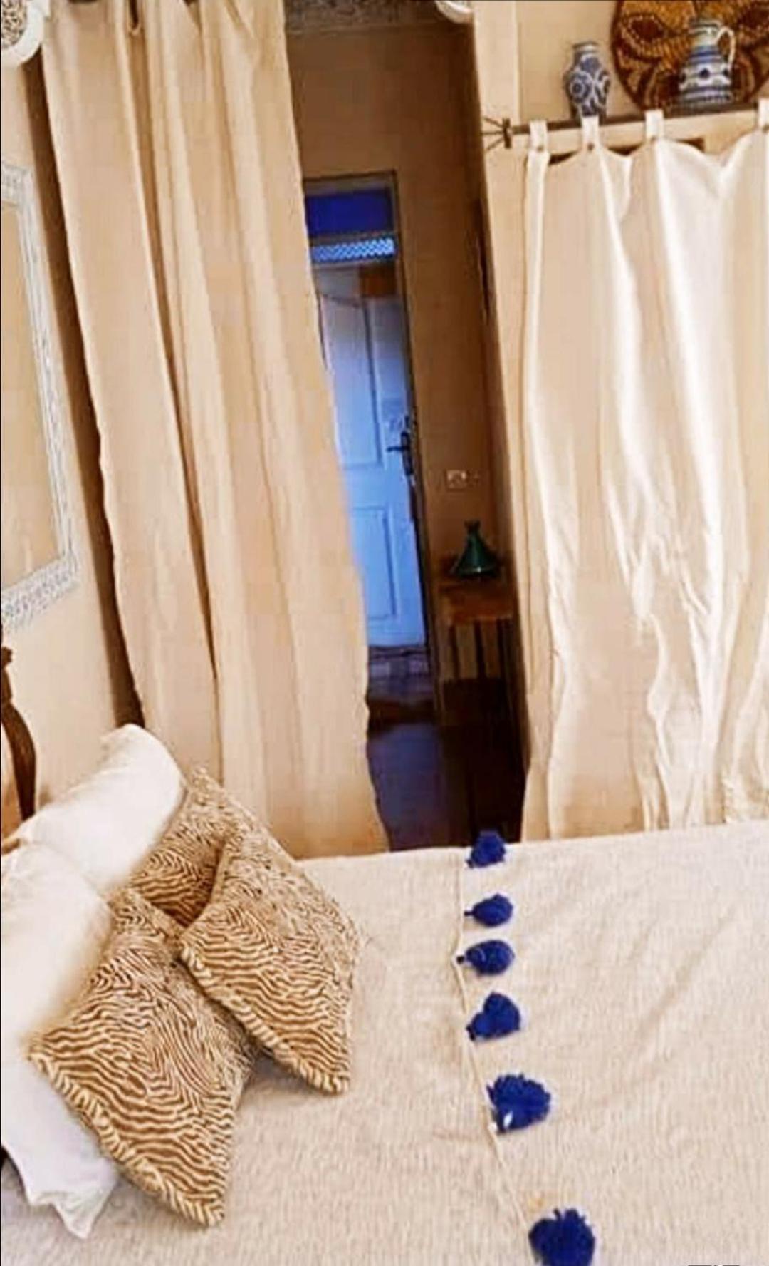 לינה וארוחת בוקר דמנאת Le Petit Jardin מראה חיצוני תמונה