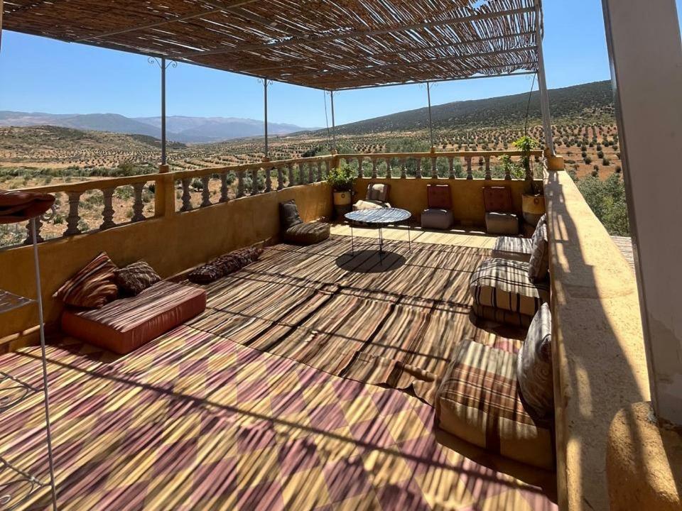לינה וארוחת בוקר דמנאת Le Petit Jardin מראה חיצוני תמונה